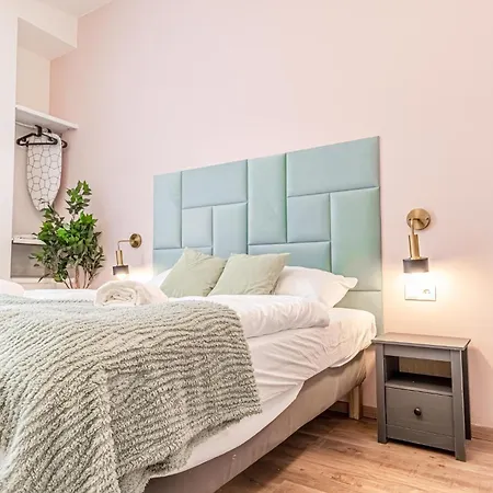 Queen Bed Central Studio Near Westbahnhof Vienna Esterno foto