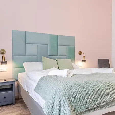 Queen Bed Central Studio Near Westbahnhof Vienna Esterno foto
